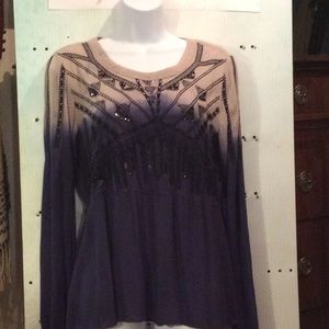 Women’s shirt by Daytrip